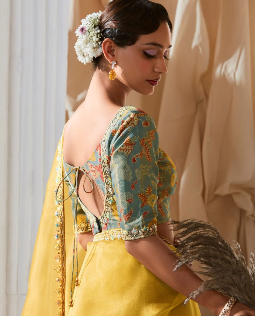 YELLOW - Tantalizing Embroidered Organza Haldi Wear Saree With Blouse