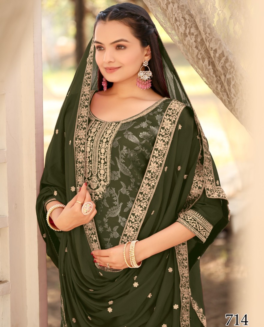 GREEN - Green Woven with Sequin Jacquard Straight Cut Suit Set