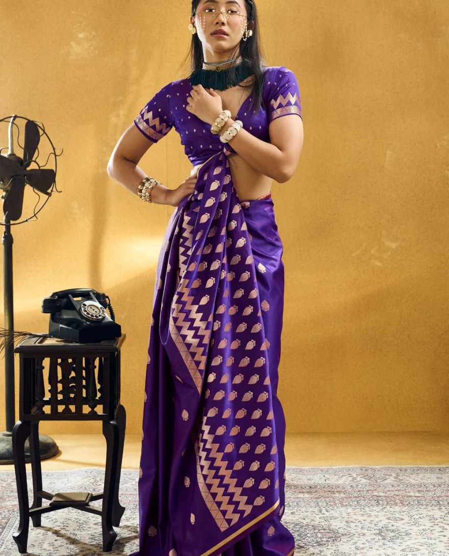 PURPLE - Weaving Work Handloom Silk Classic Sari In Purple Colour