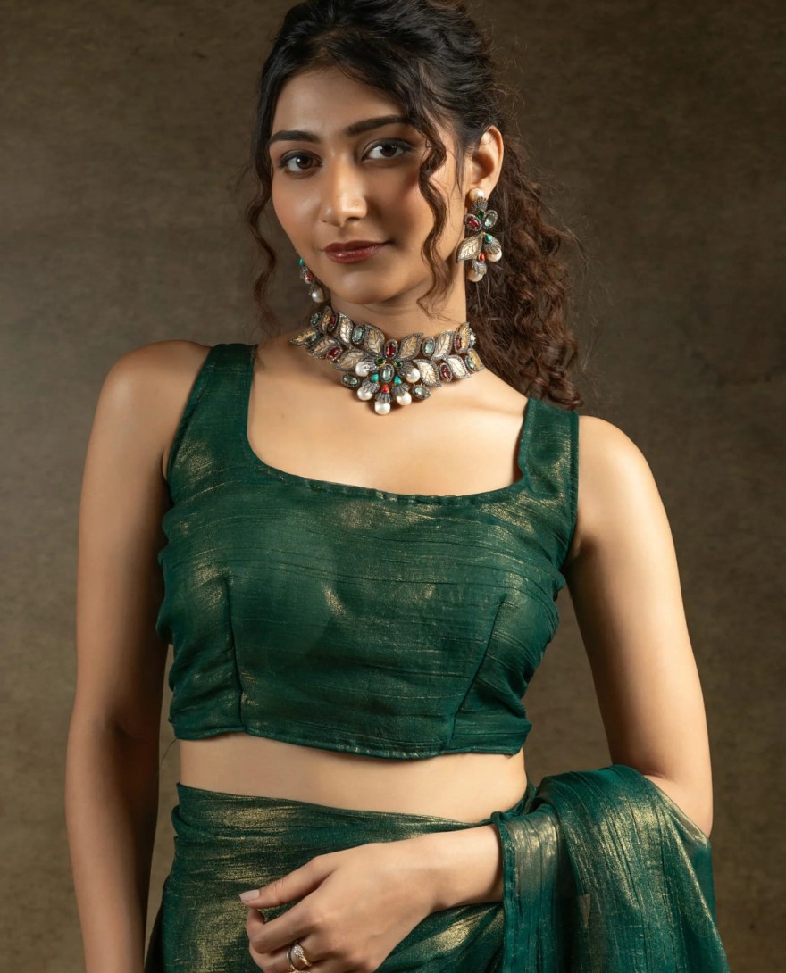 105green - Glamorous Green Chiffon Designer Pre-Stitched Saree With Blouse