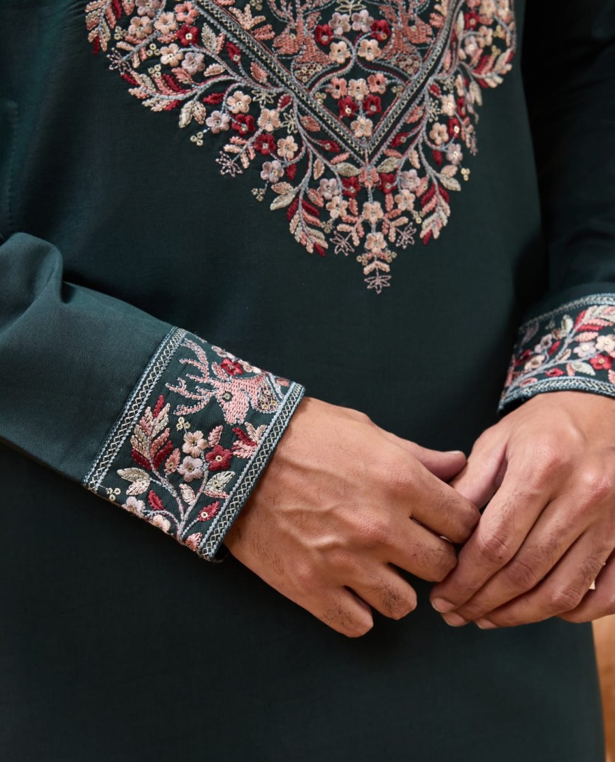 GREEN - Perfect Green Festival Special Kurta with Dupatta for Mens