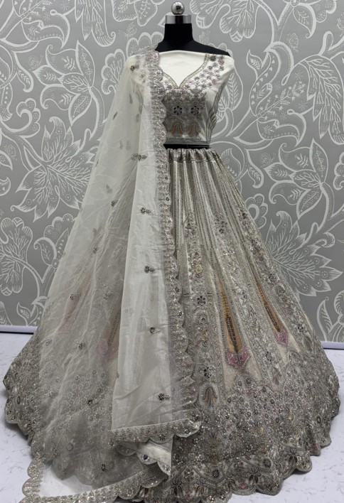Partywear White Bridal Net Lehengacholi 