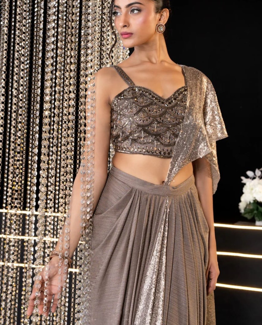 GOLDEN - Champagne Charm-Pre-Draped Saree