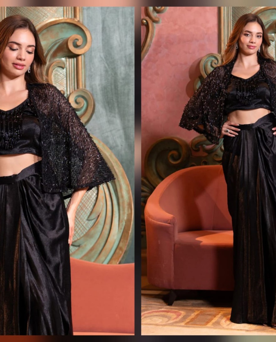 BLACK - Victoria Moonlit-Cape Set